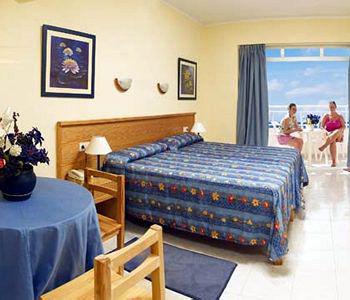 Aparthotel Catalina Sant Antoni de Portmany Esterno foto
